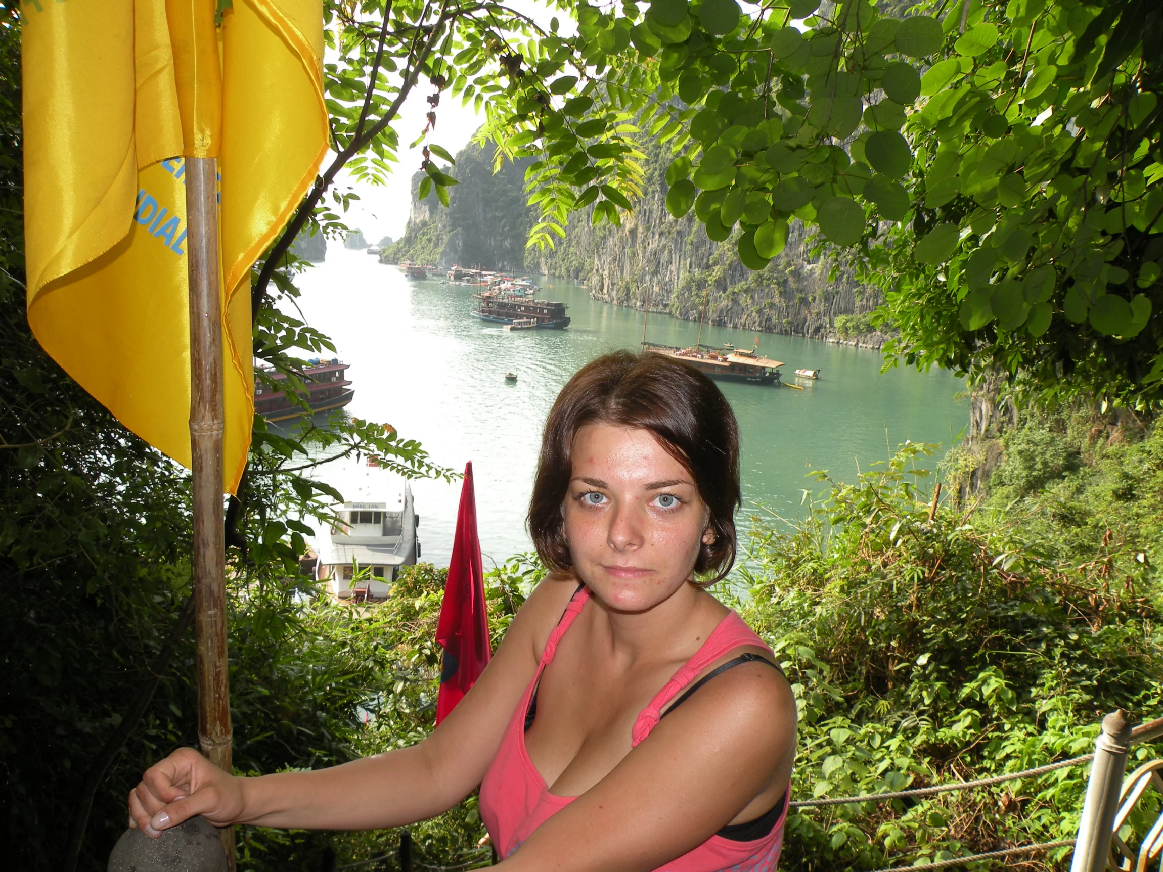 Erika na lodi – Halong Bay, Vietnam