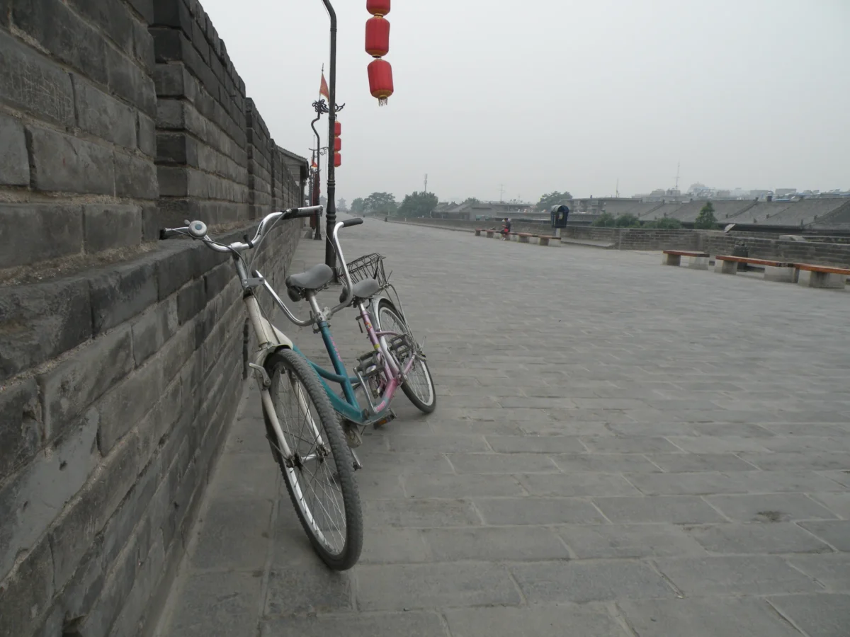Bicykel na mestských hradbách – Xi’an, Čína