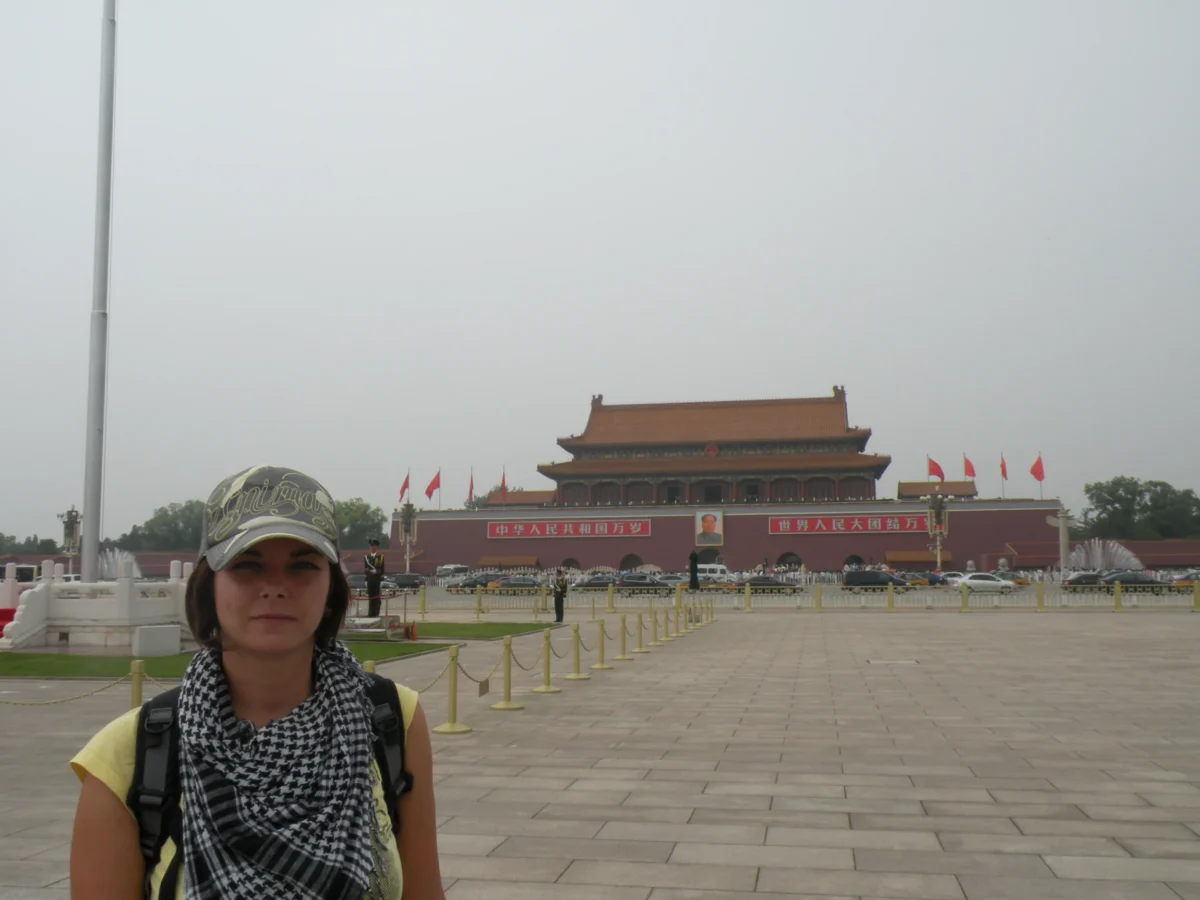 Erika pred bránou Nebeského pokoja – Peking, Čína