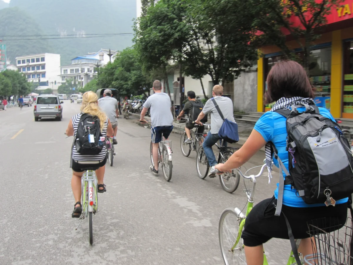 Na bicykloch po okolí Yangshua – Čína