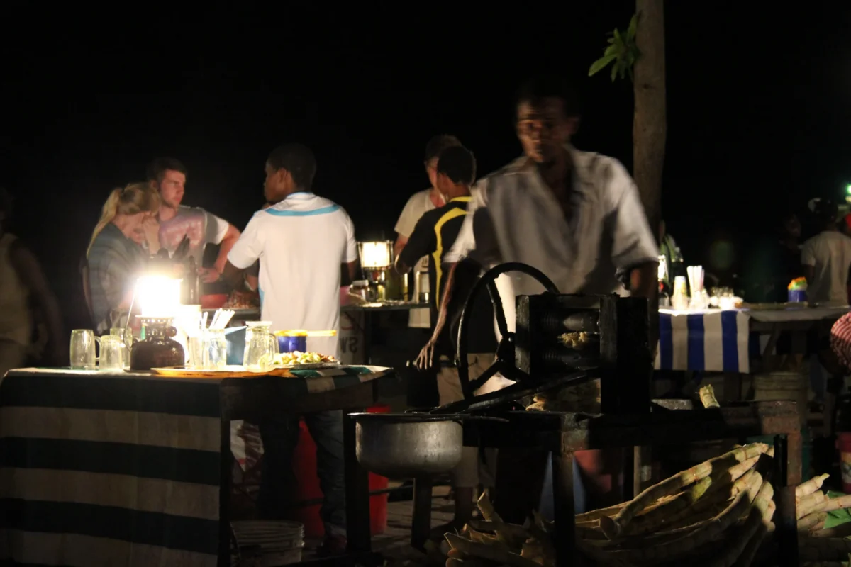 Nočný market Forodhani, Stone Town, Zanzibar