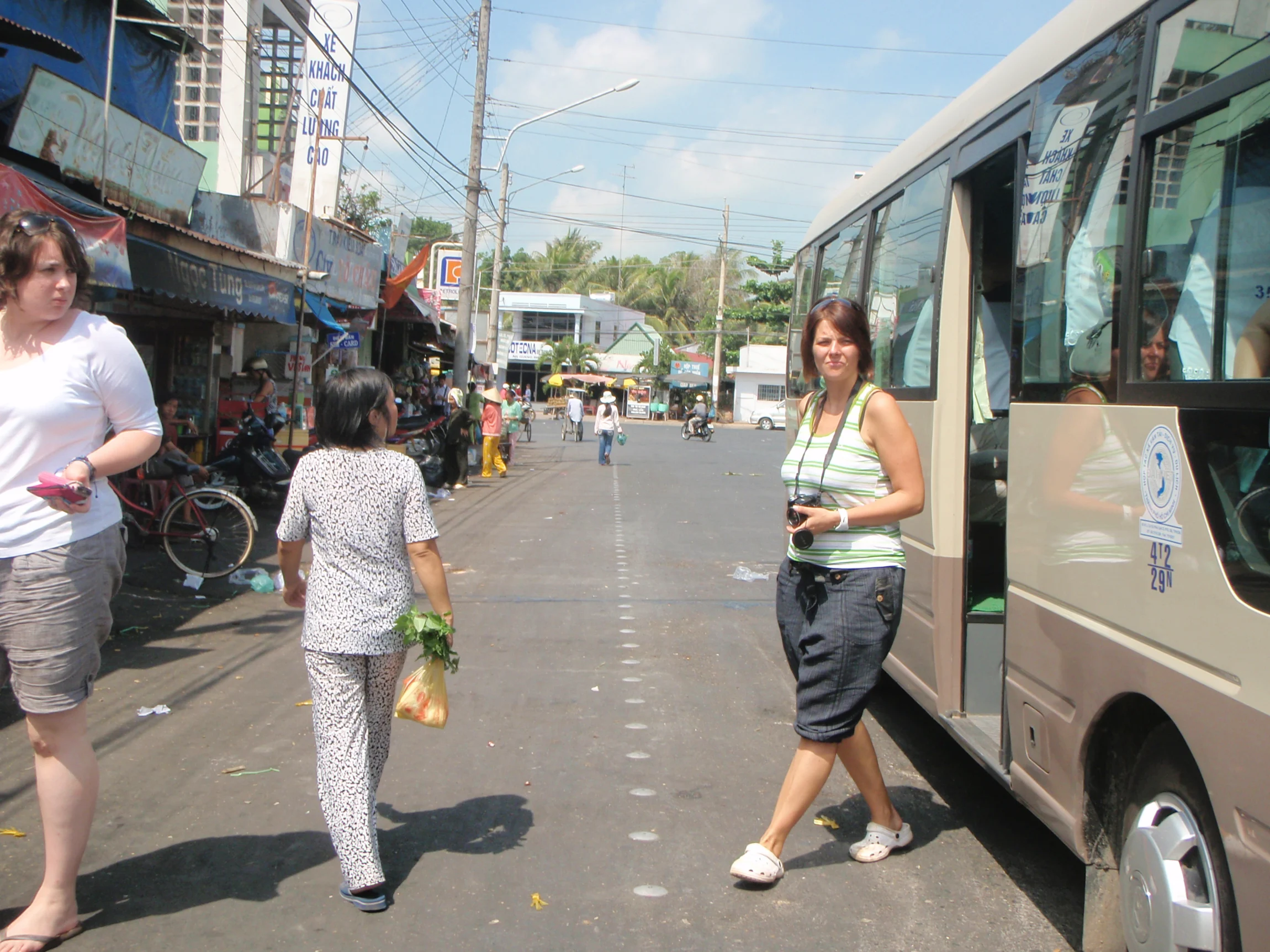 Ulica s autobusom – Sihanoukville, Kambodža